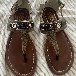 GBG Los Angeles thong sandals